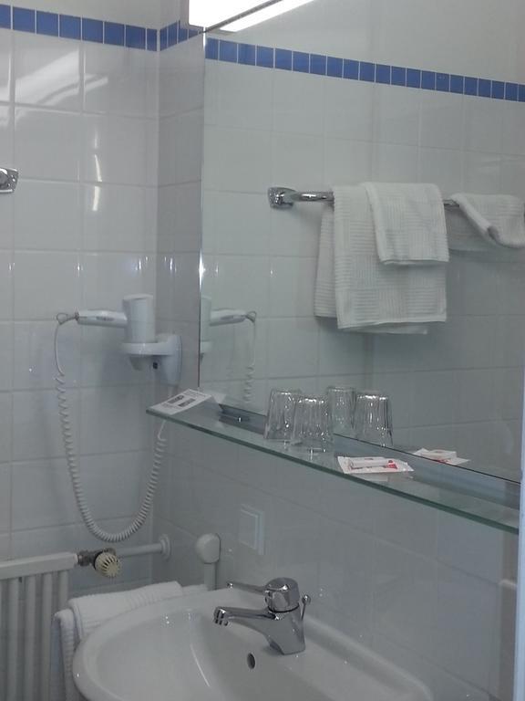 Martin-Niemoller-Haus Hotel Schmitten Pokój zdjęcie
